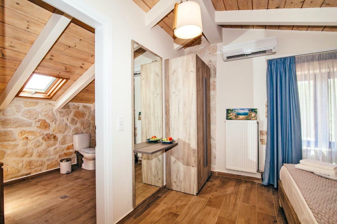 Vakis Villa *