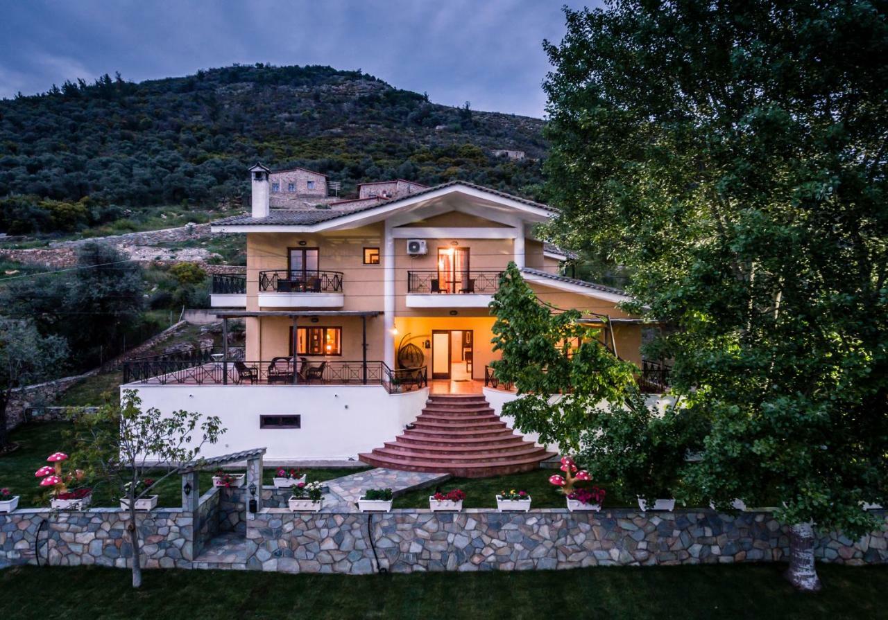 Loridis Villa *