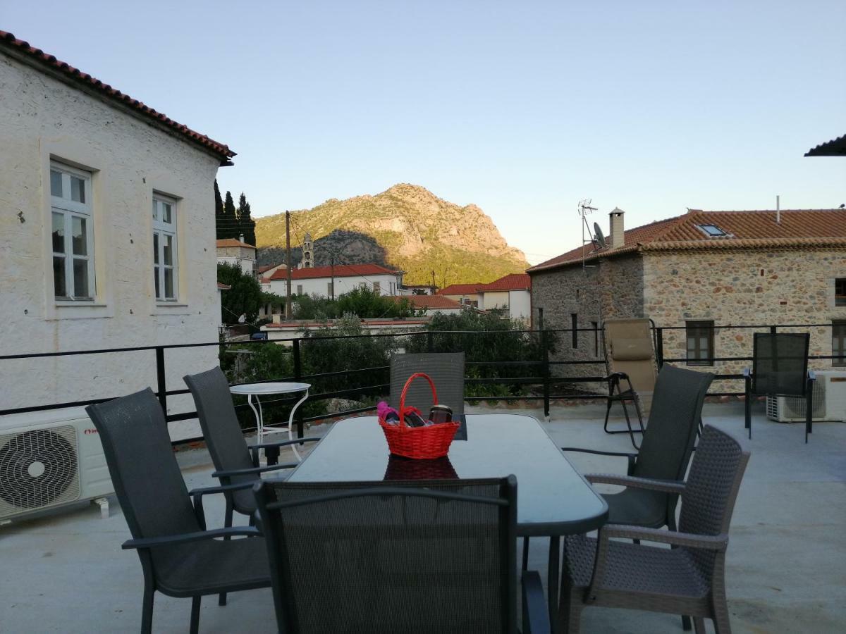 Rodomelo House With Terrace - 4 Bedrooms Apartment *