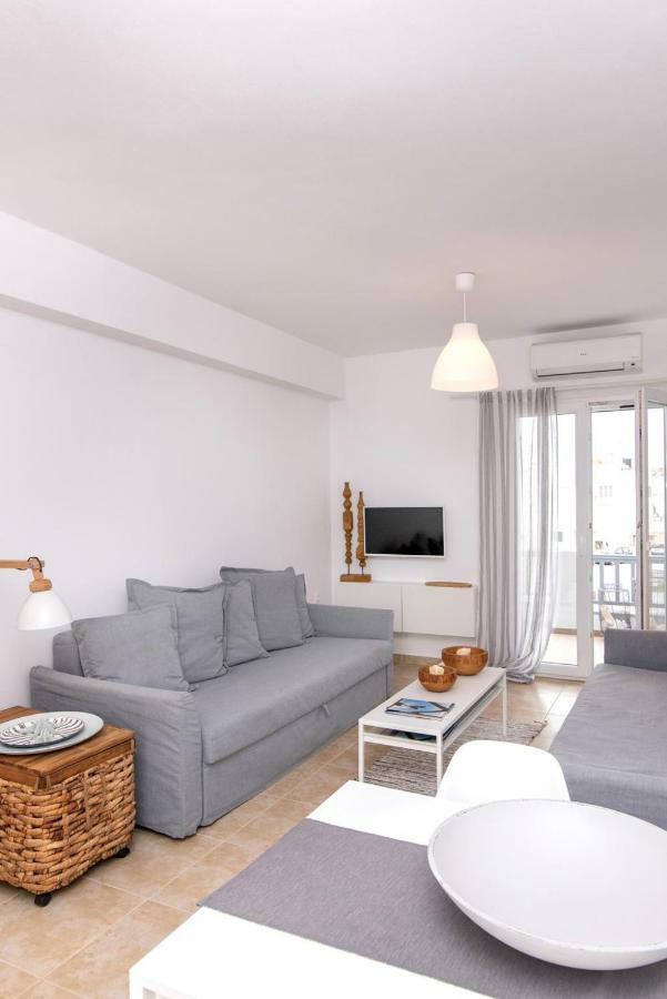 Ikies A And B Holiday home *