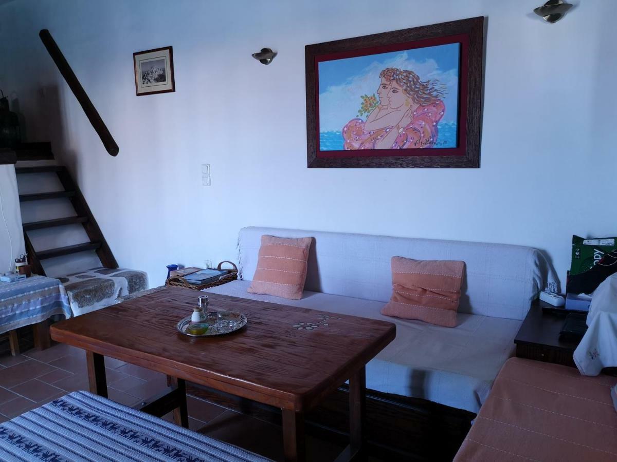 Glaros Apartment Pera Gyalos