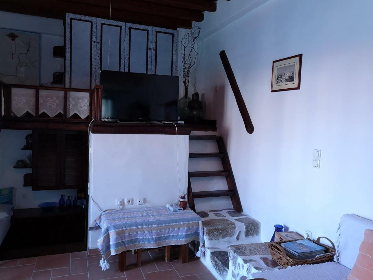 Glaros * Pera Gyalos