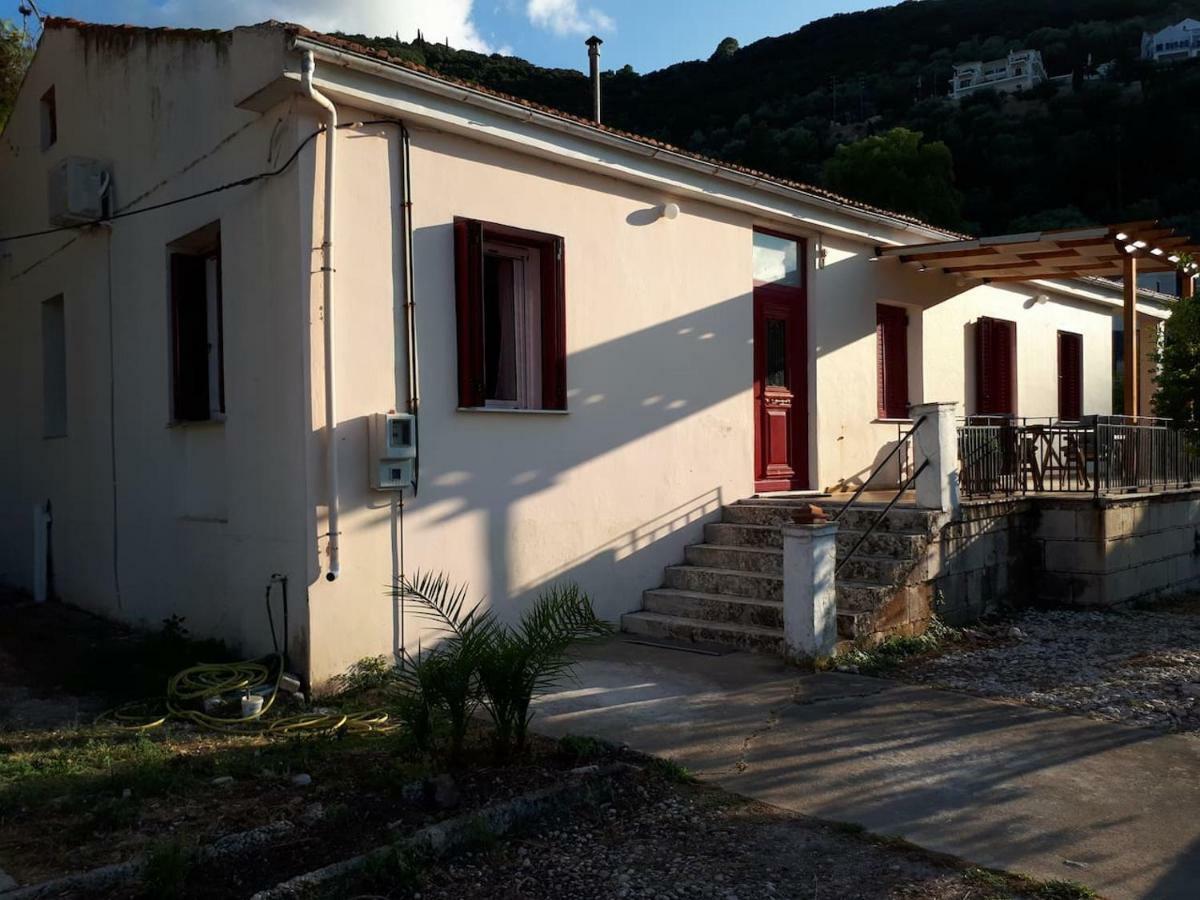 Barracks 1856 *