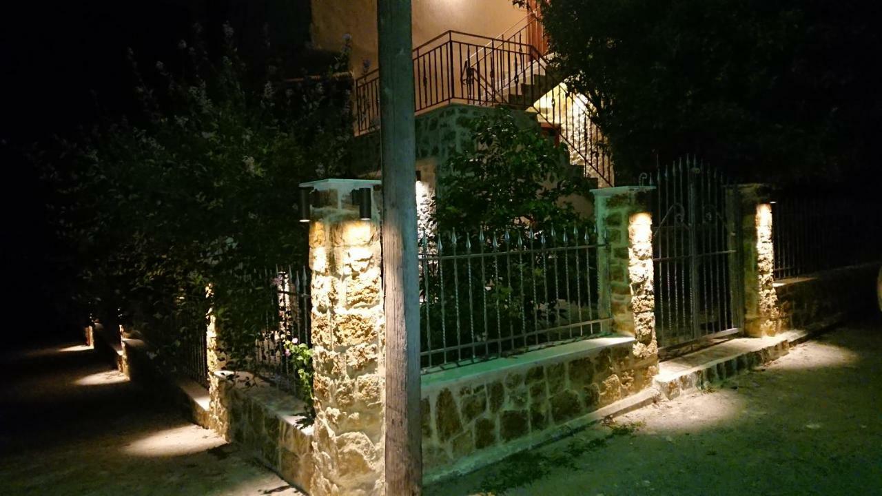 Stone House With Seaview Apartment