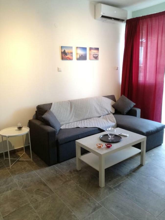Waterfront Apartment *