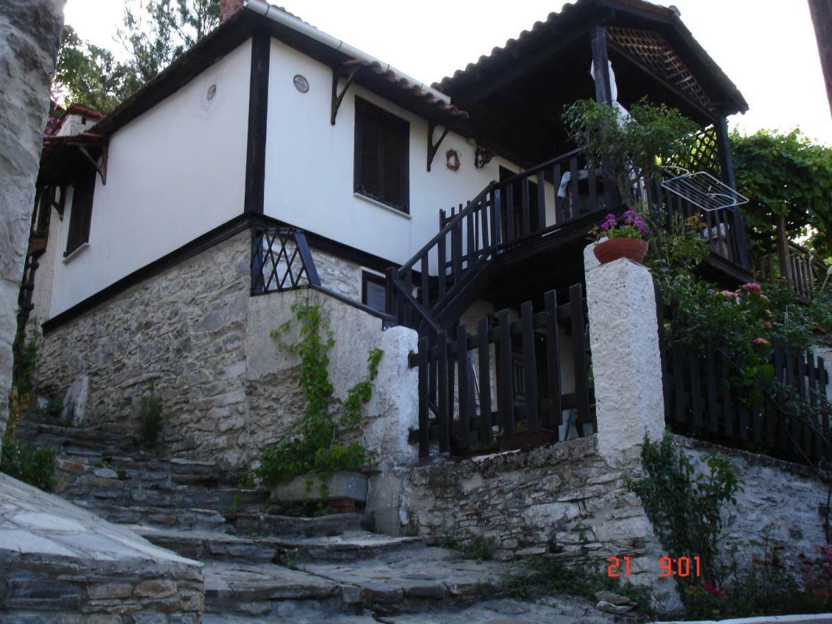 Forest House - Magnificent Sunset & Mountain View Holiday home *