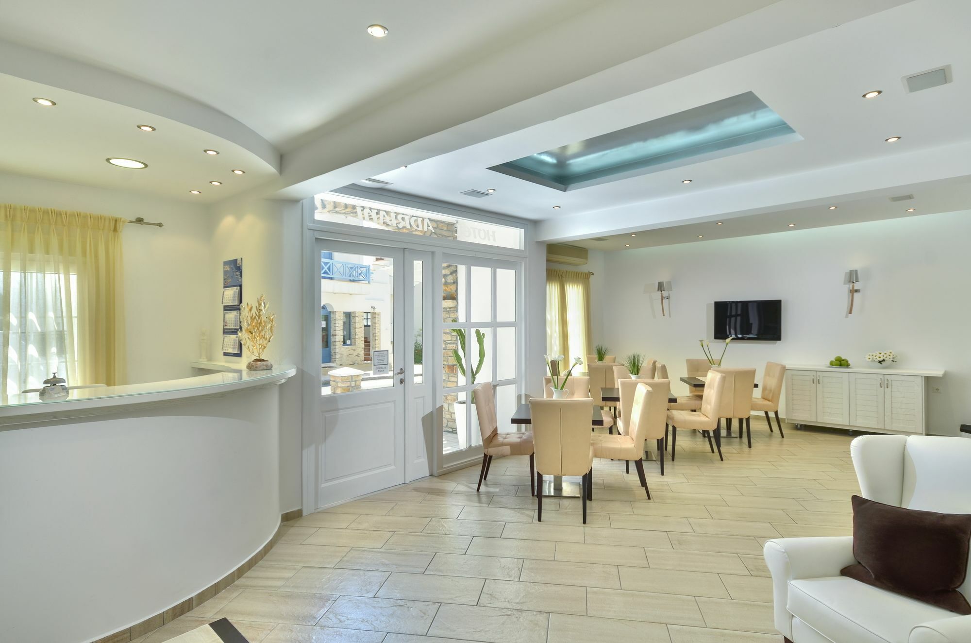 Hotel Adriani Naxos City