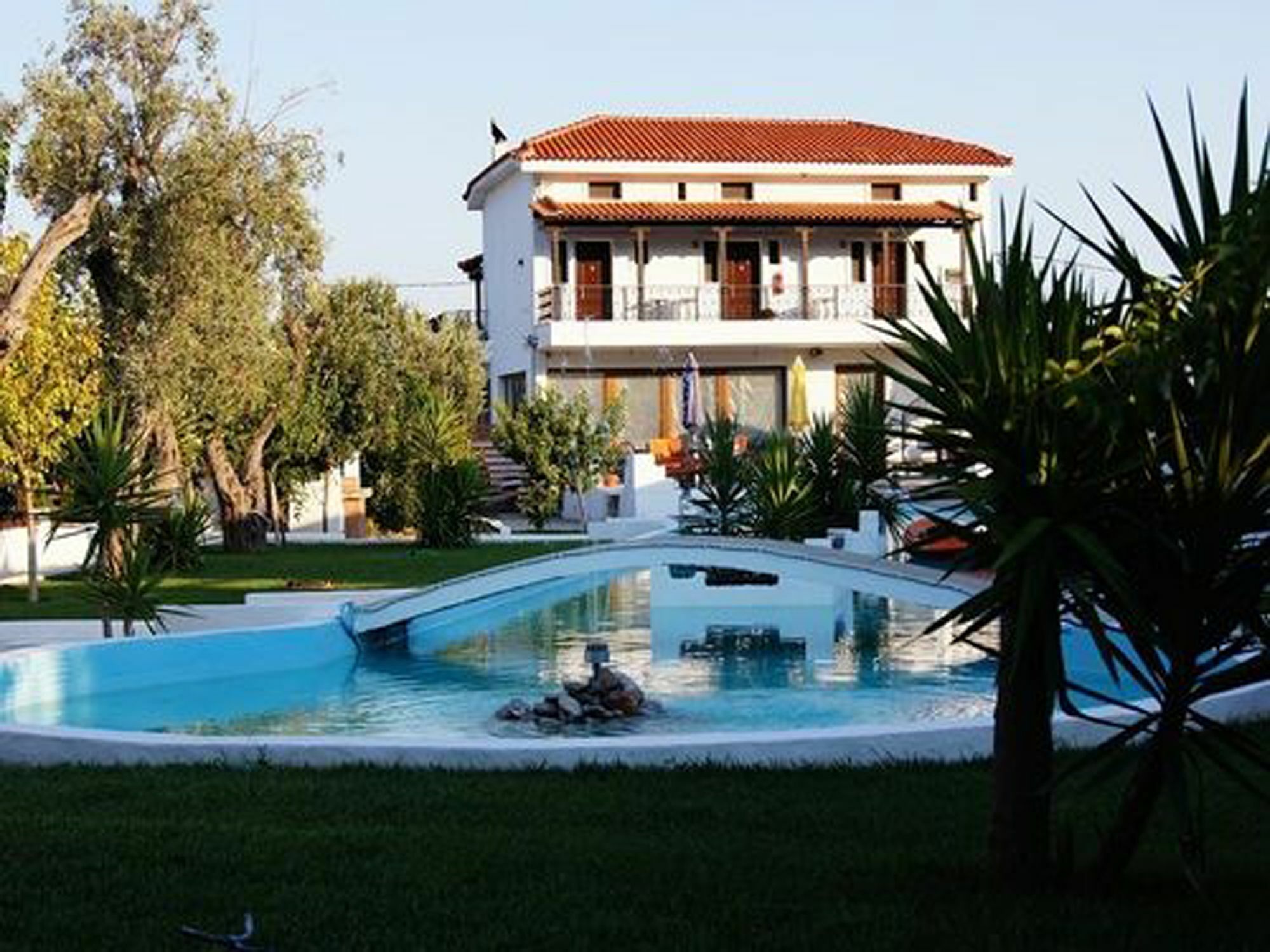House 2* Skiathos Town