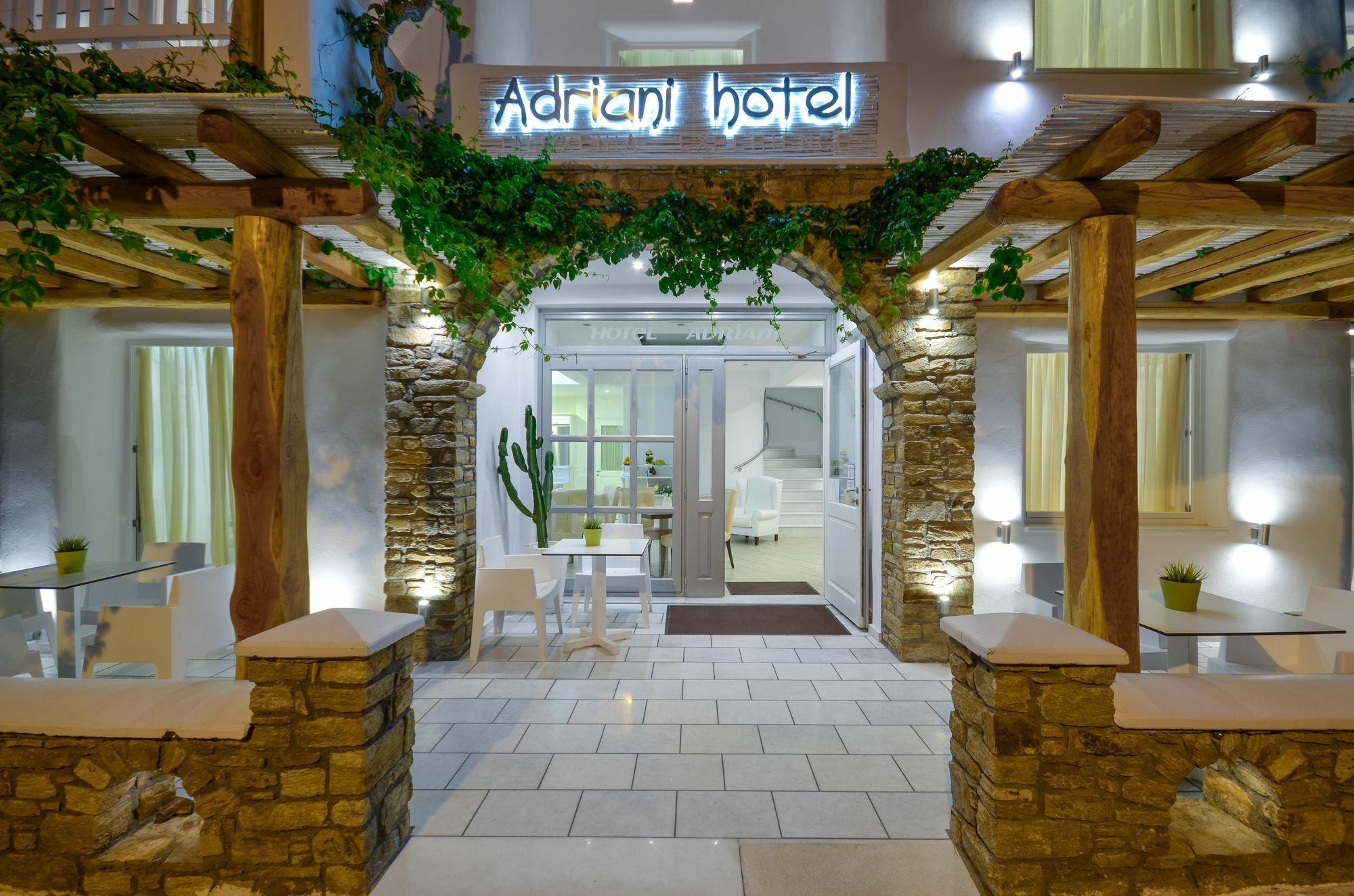 Adriani Hotel Naxos City