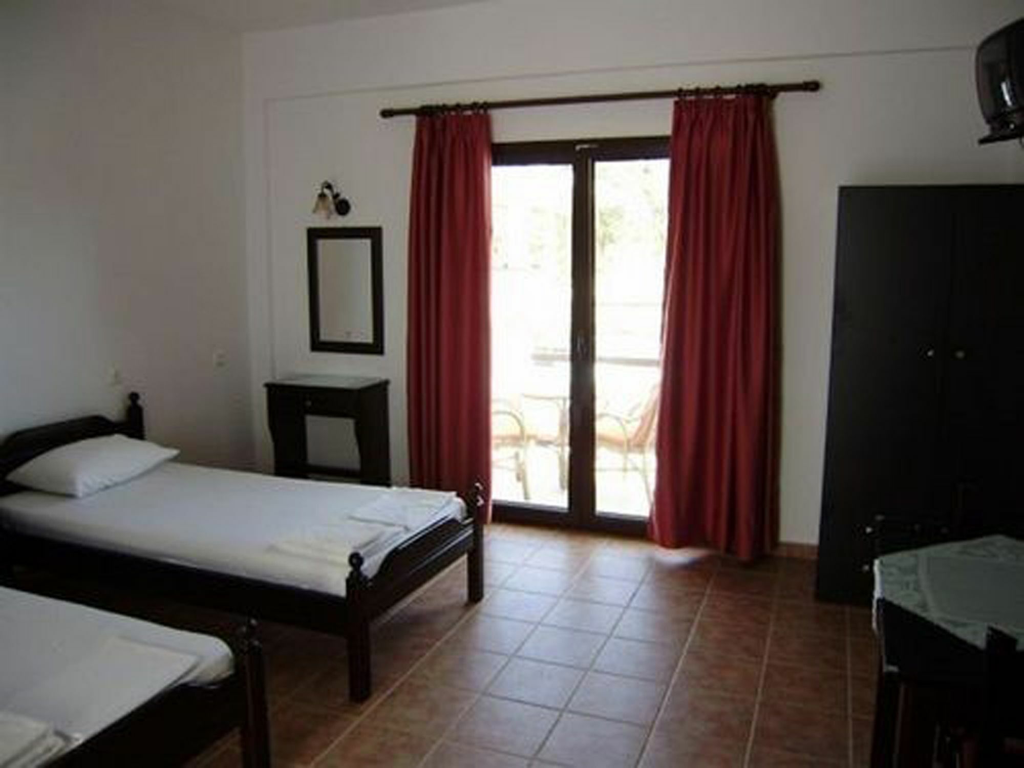 Aparthotel House 2*