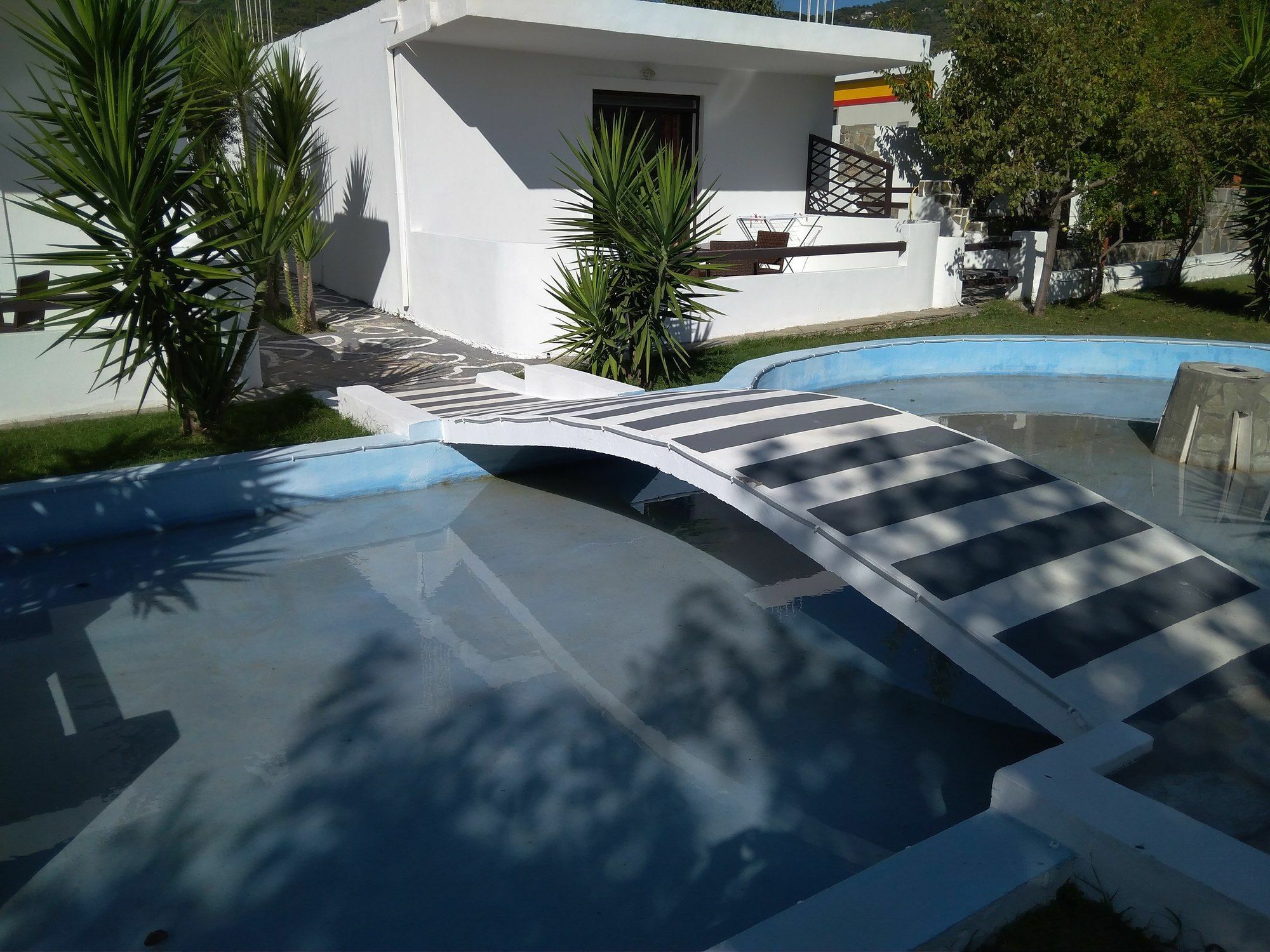 House 2* Skiathos Town