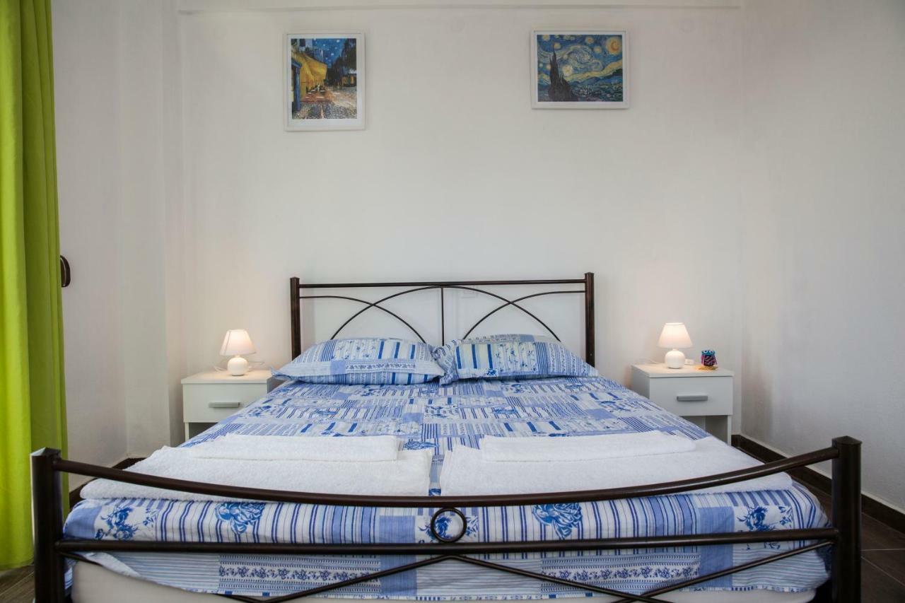 Villa Serene Near The Sea *