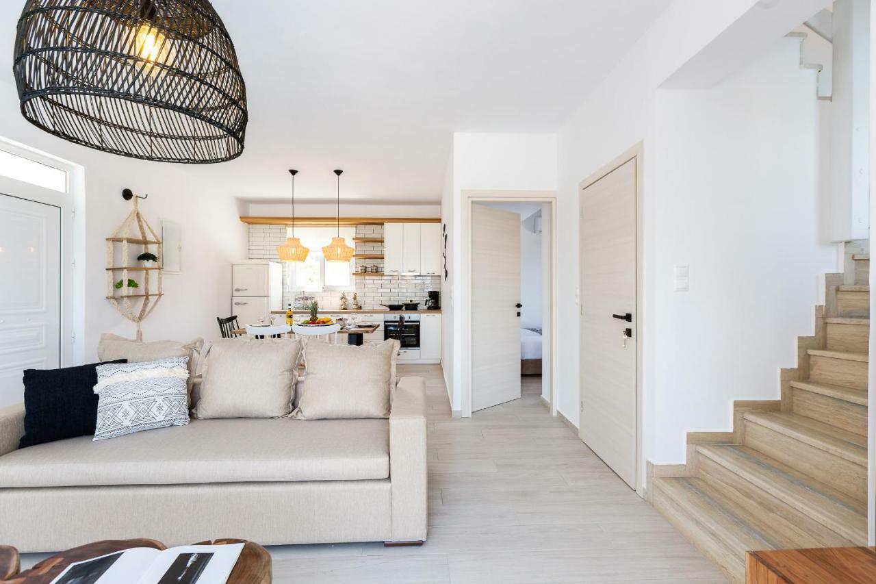 Nikiforos Villa, Coastal Retreat, By Thinkvilla Skaleta