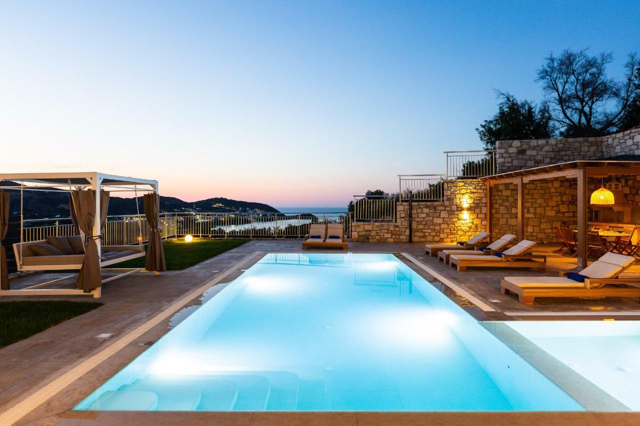 Paris Villa, With Pool, Bbq, Playground & Seaviews, By Thinkvilla Villa Bali (Crete)