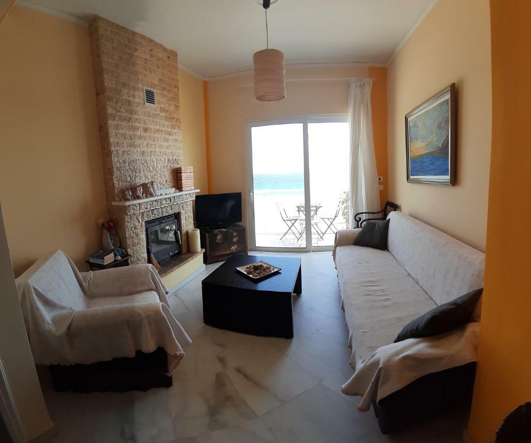 Michalis By The Sea Apartment *