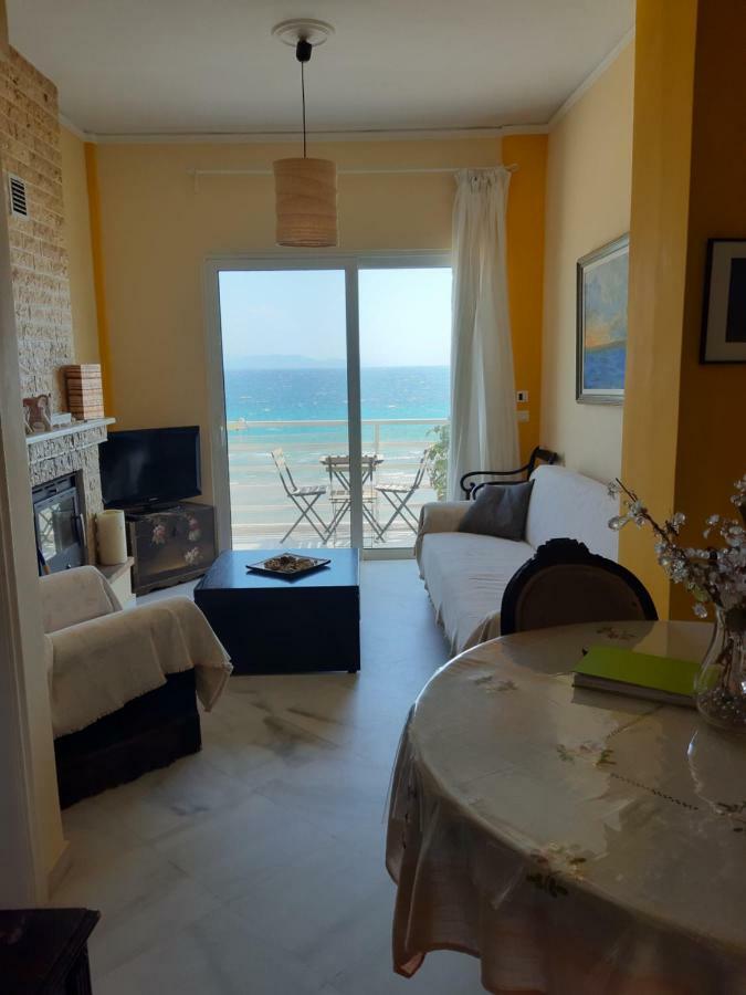 Michalis By The Sea Apartment