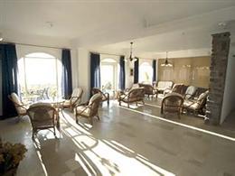 Nikolas Hotel