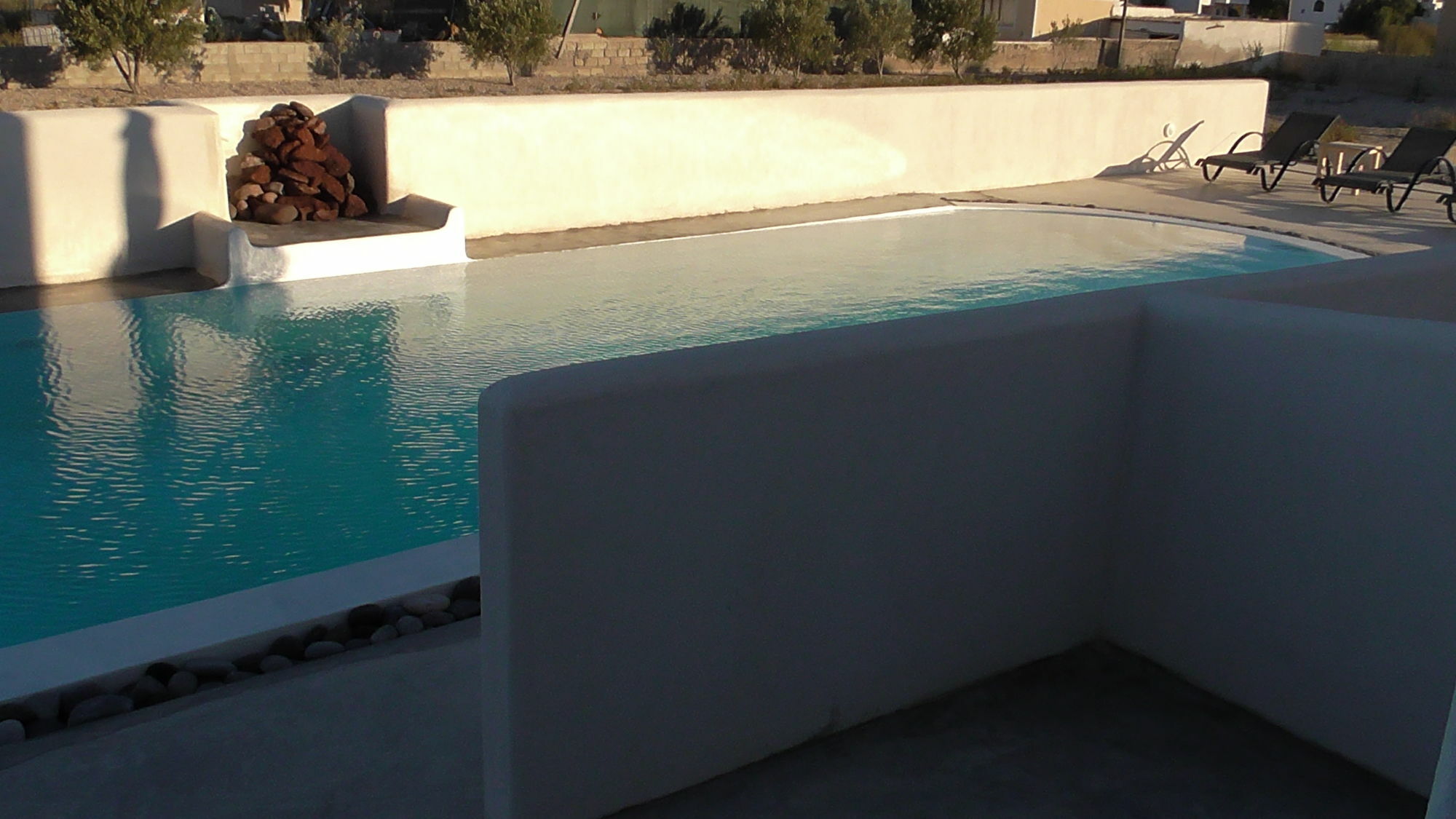 Daylight Perissa (Santorini)