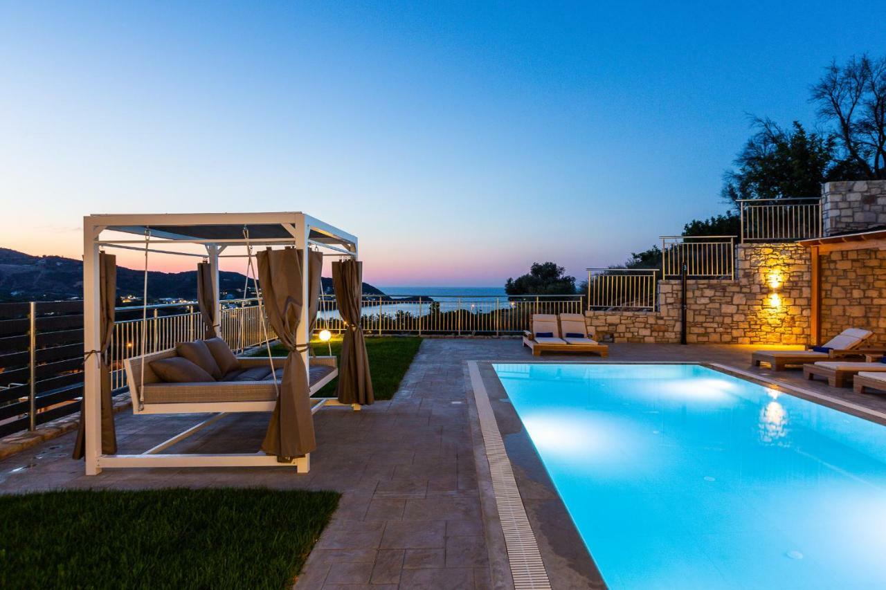 Paris Villa, With Pool, Bbq, Playground & Seaviews, By Thinkvilla *