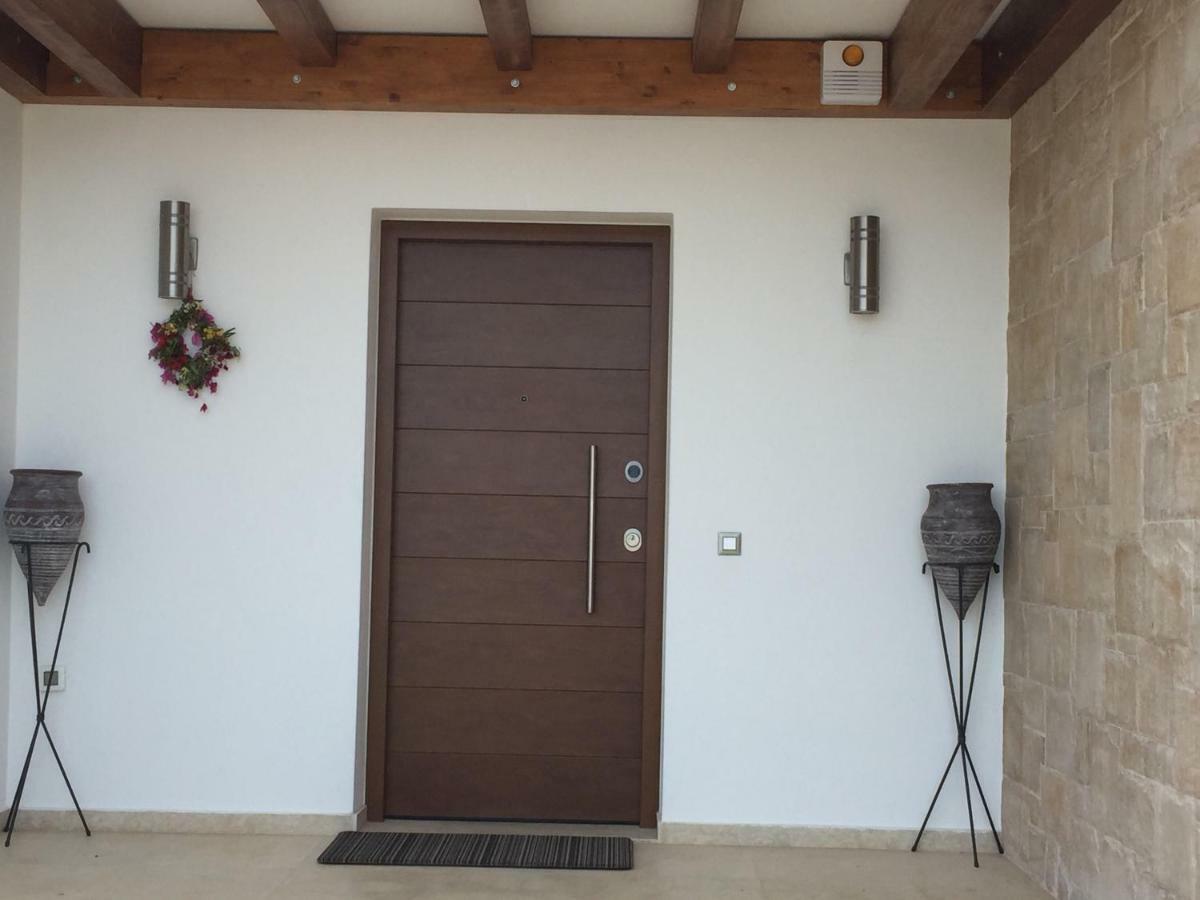 Loula Villa