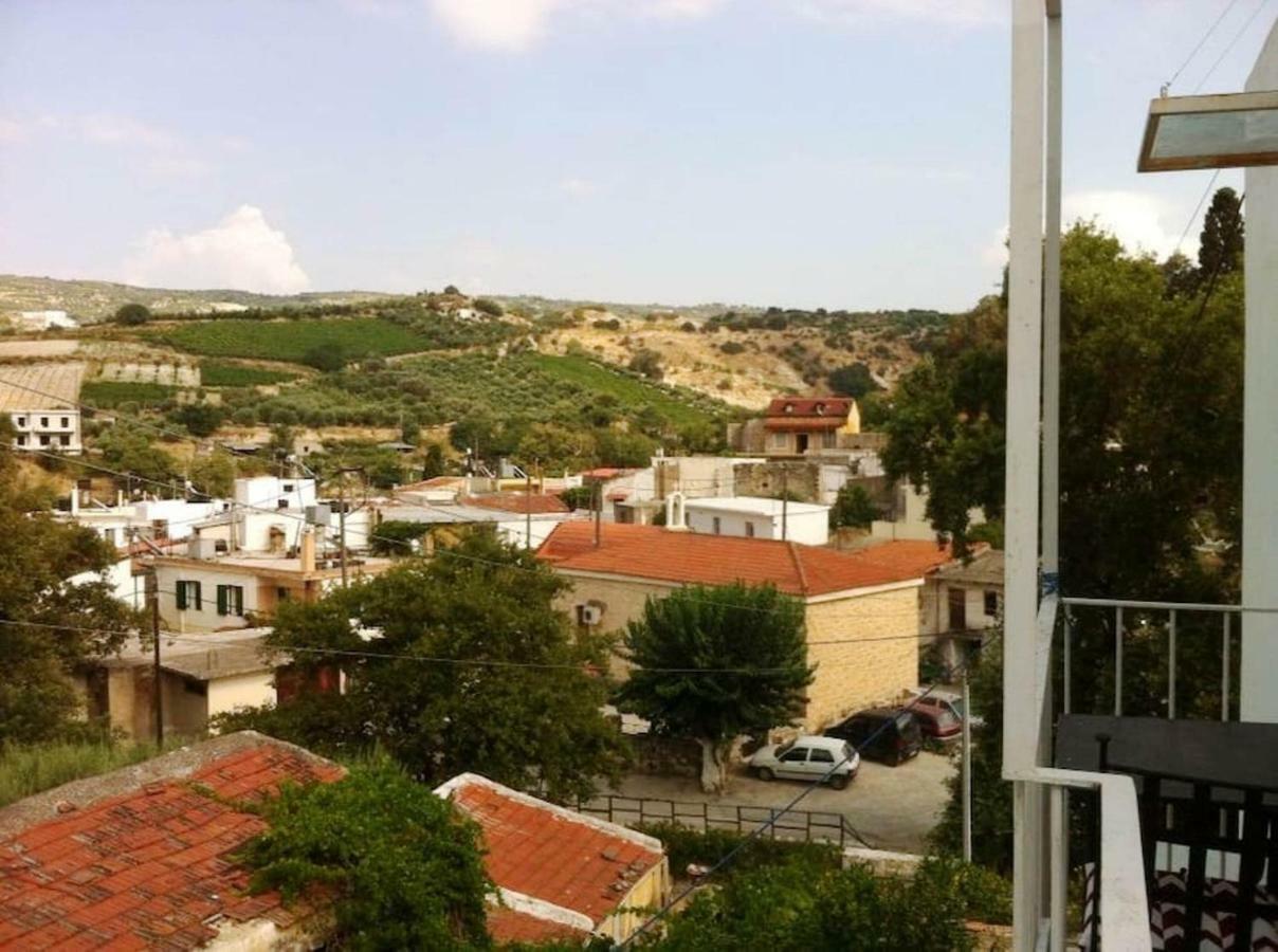 Pervola Petit Aparthotel 3*
