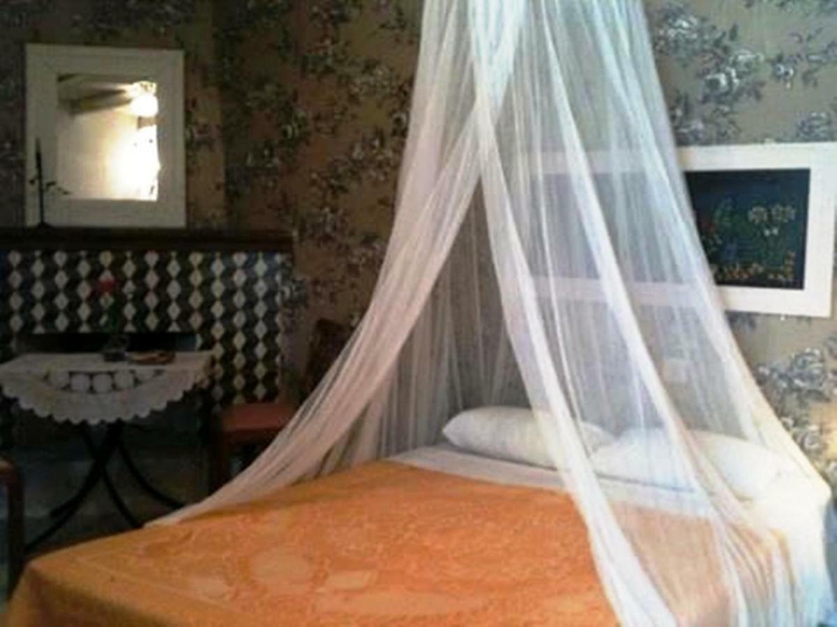 Pervola Petit Aparthotel 3*