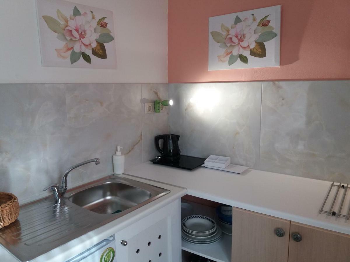 Apartment Stylish Studios Moirai