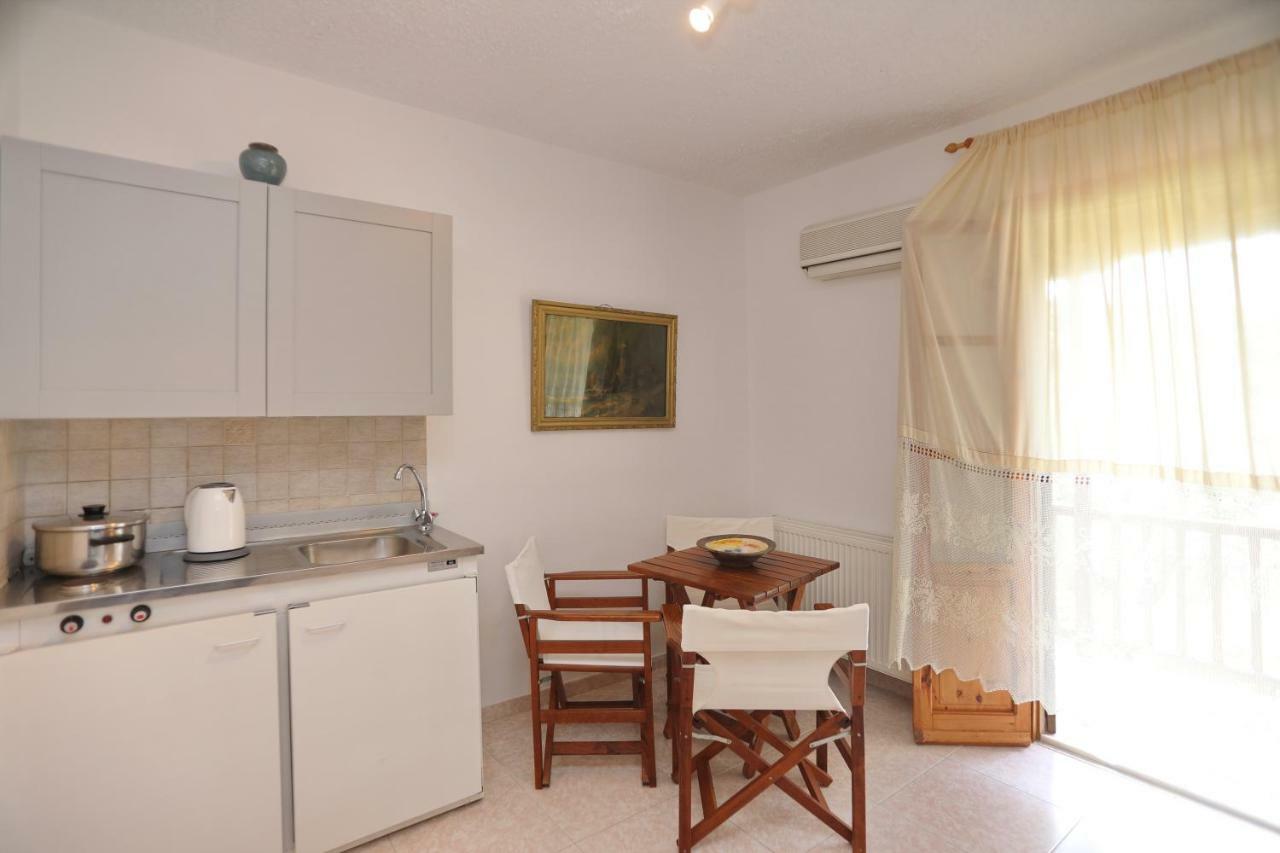 Marlitsis & Studios Apartment *
