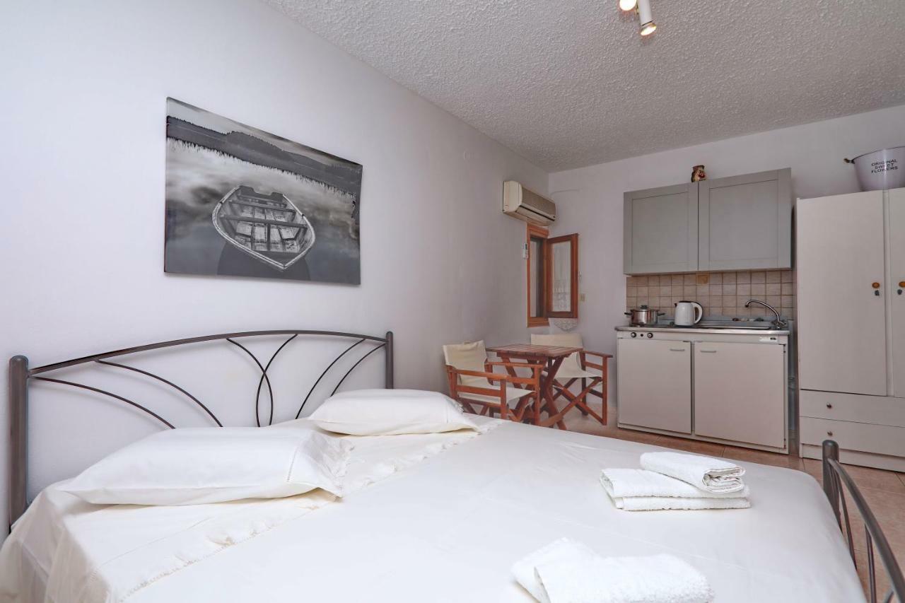 Marlitsis & Studios Skopelos Town