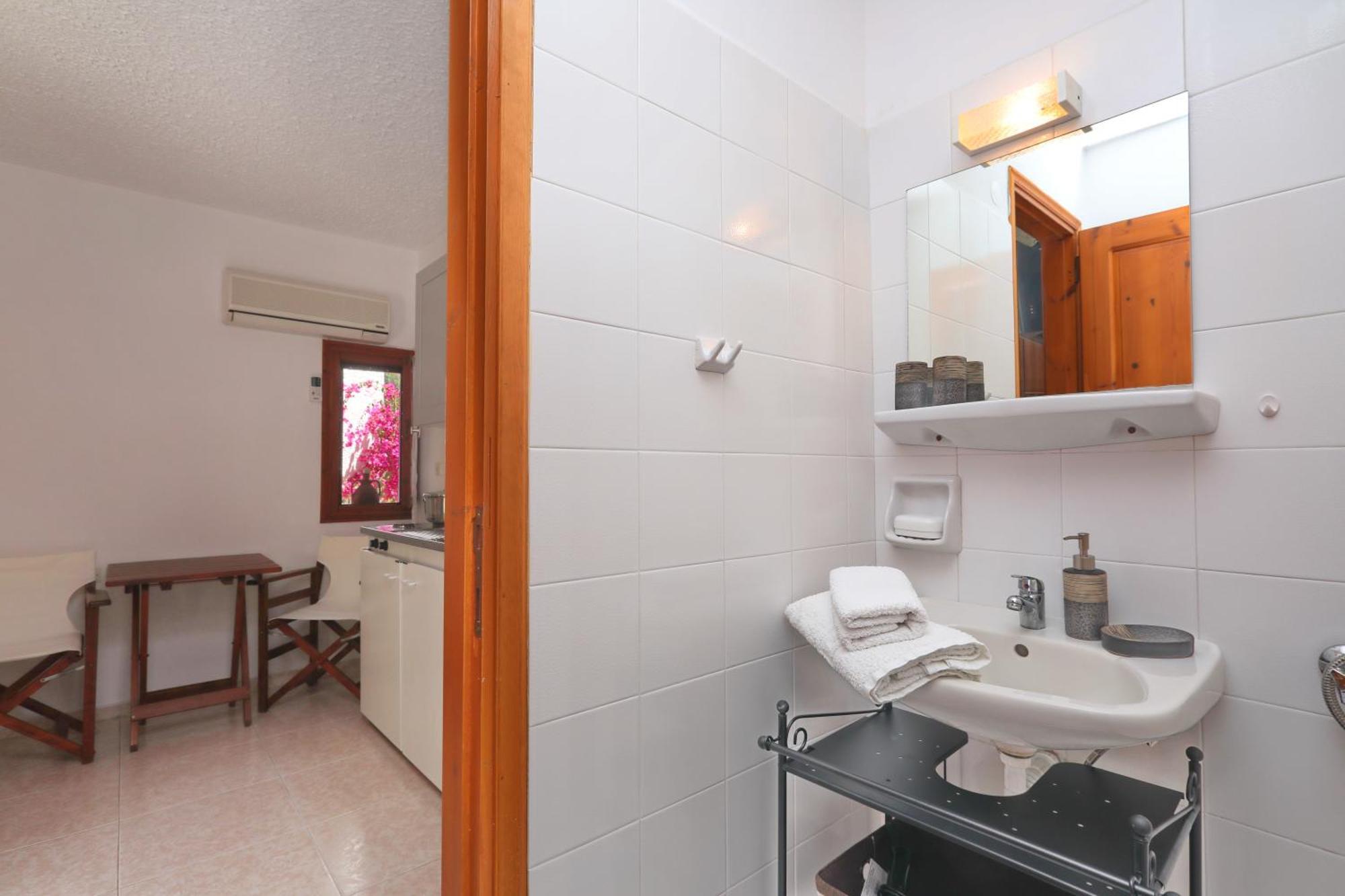 Marlitsis & Studios * Skopelos Town