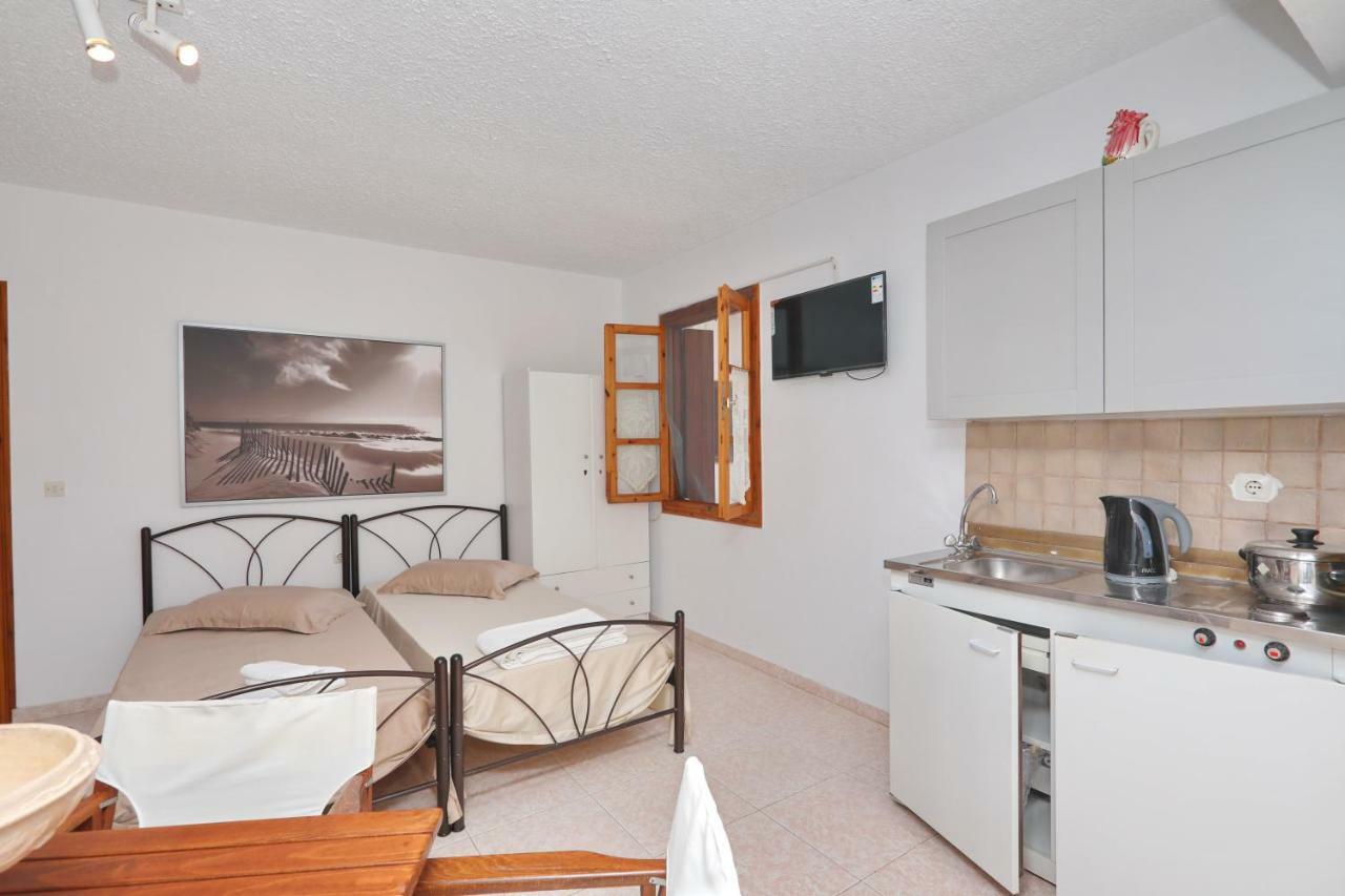 Marlitsis & Studios Skopelos Town
