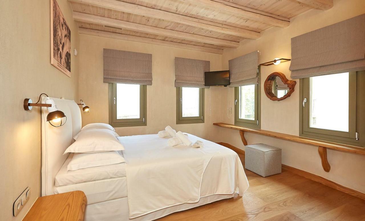 Sunrise Villa *