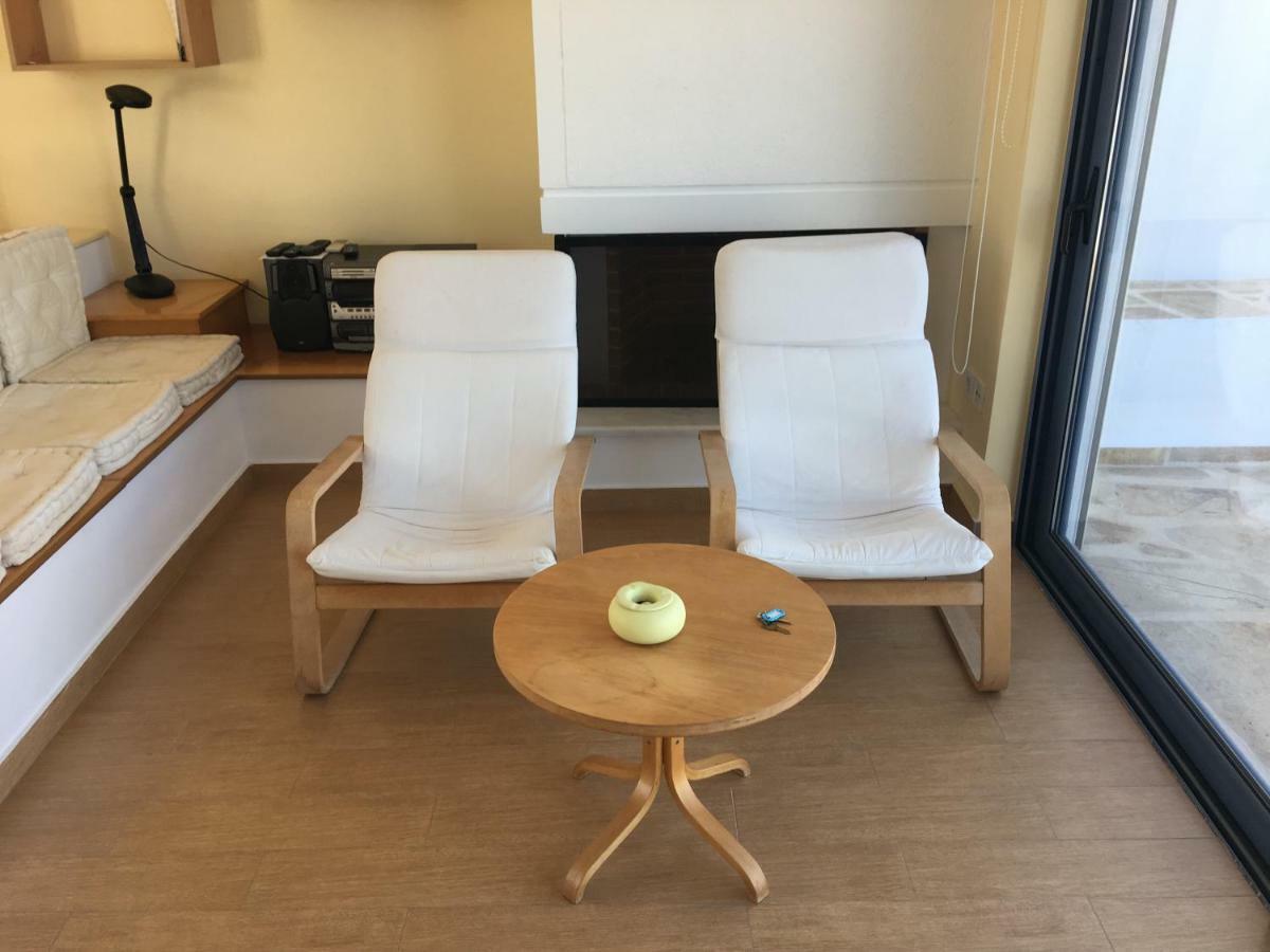 Blue Island Apartment