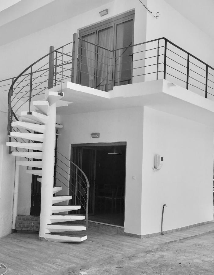 Melita Seaside Apartment Haraki