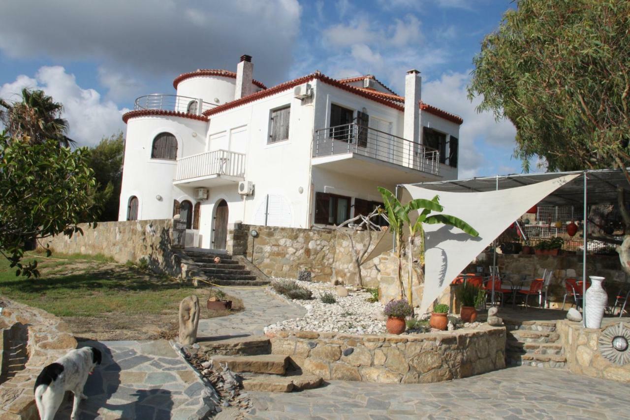 Charly Point Methoni (Messenia)