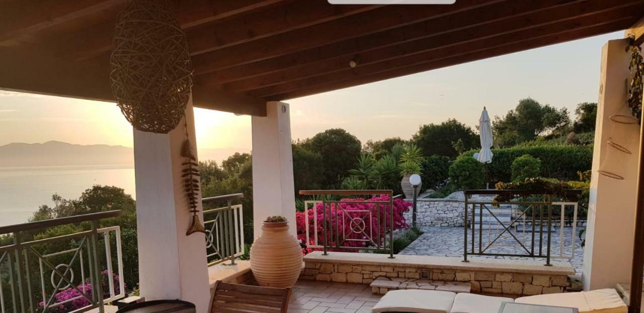 Villa Paxos *
