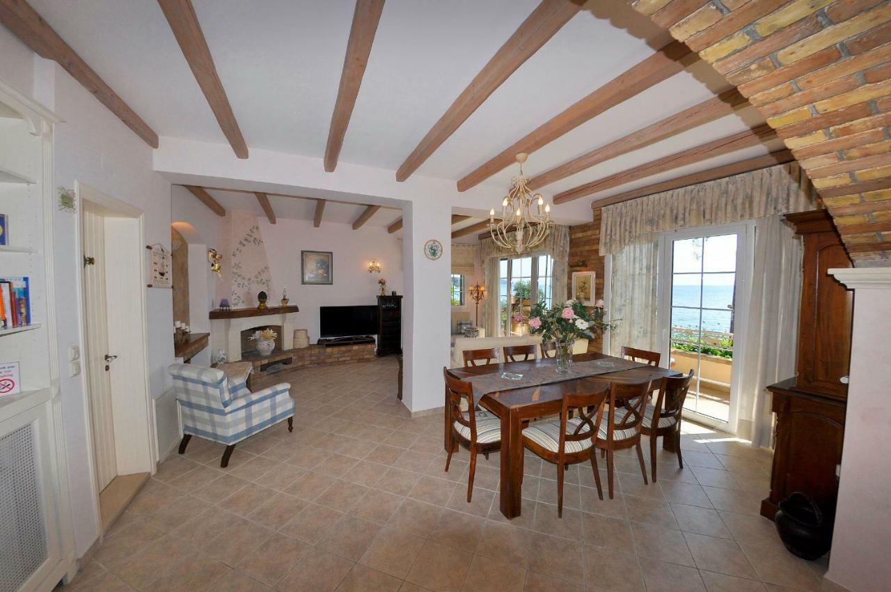 Villa Romantica Perama (Corfu)
