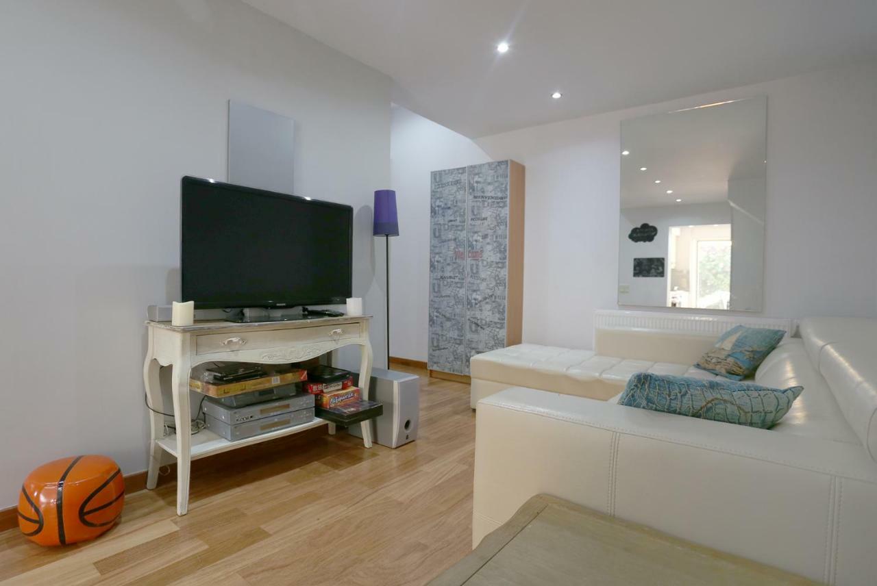 Thimari Sports & With Private Pool And Jacuzzi