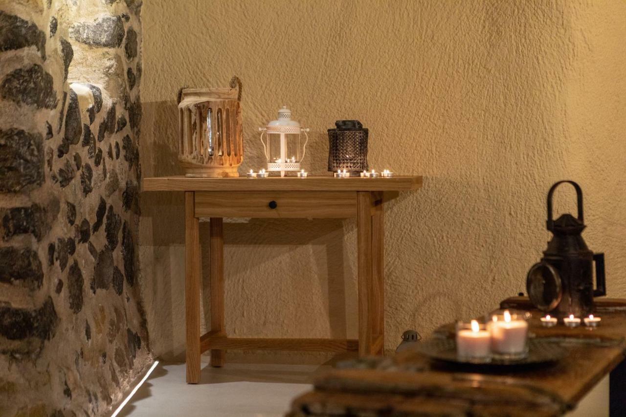 Nalas * Emporio (Santorini)