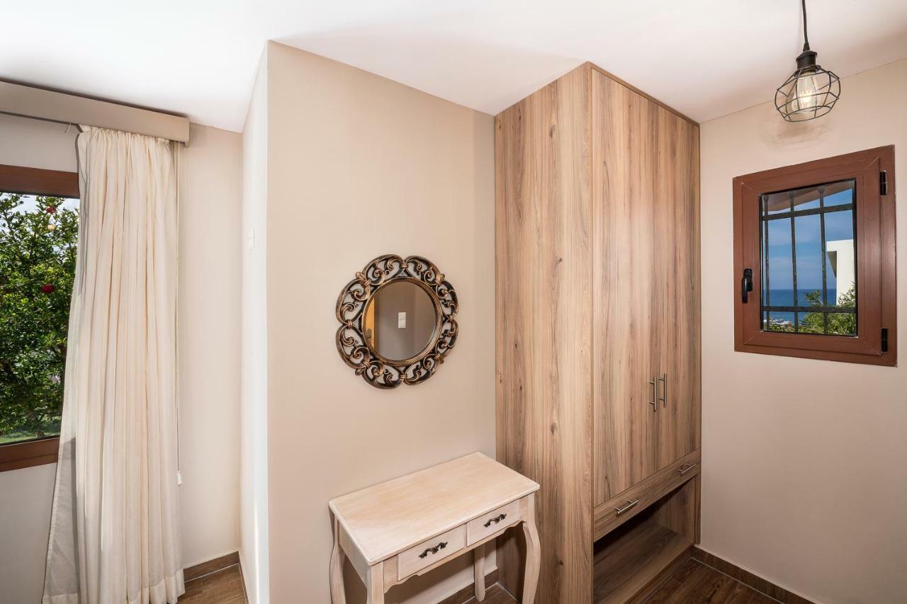 Lila Hill House * Stalos