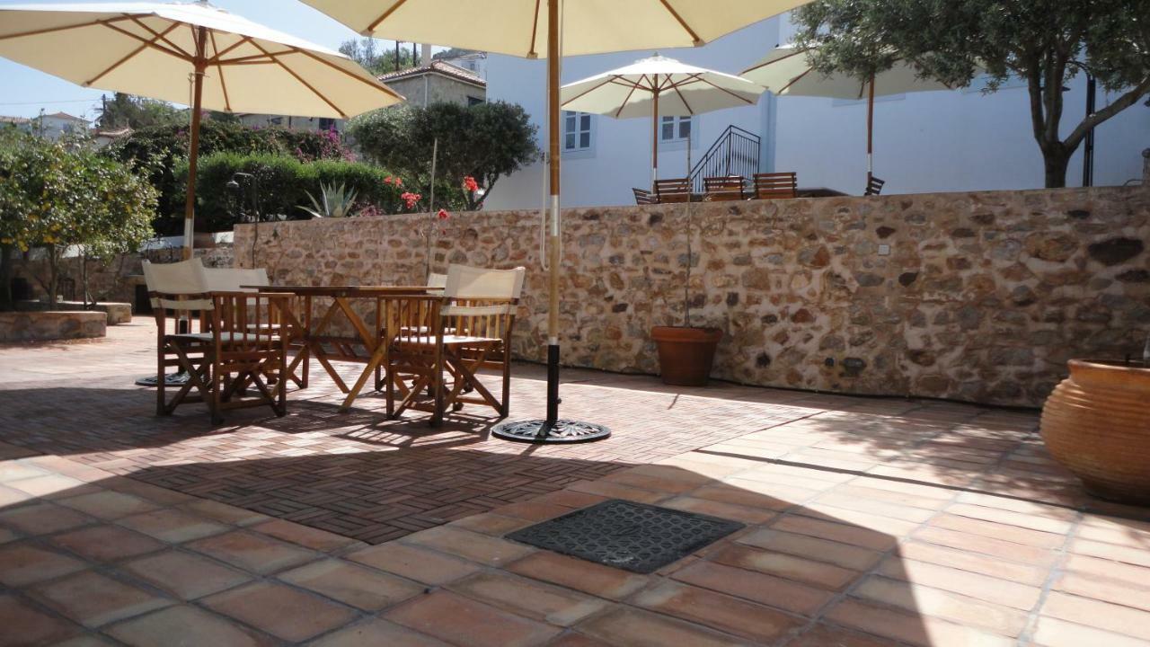 House Aquata *