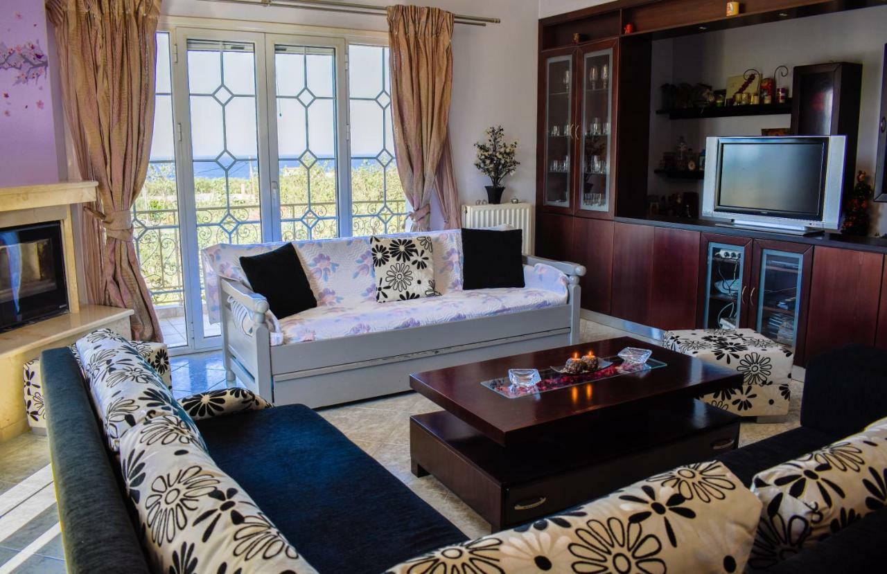 Holiday home Anemos Holidays House