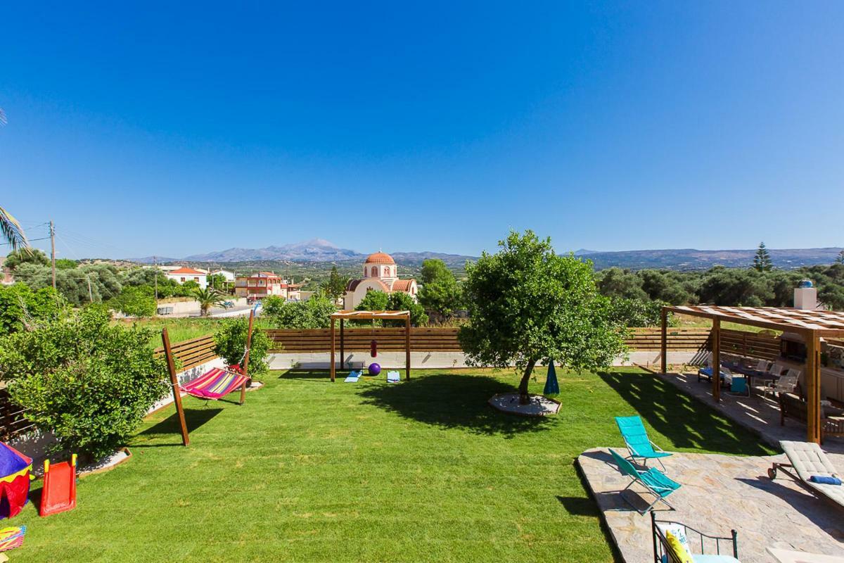 Aestas Residence, Refined Summer Retreat With Pool, By Thinkvilla *