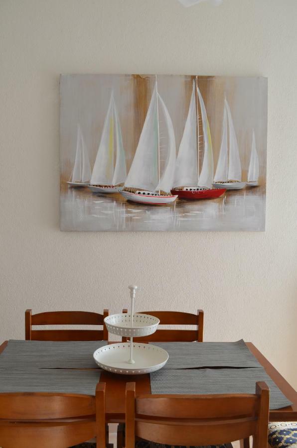 Lemon Front Apartment, *