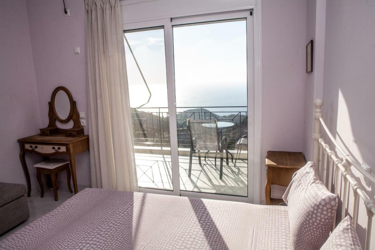 Plagia's Sunset Apartment
