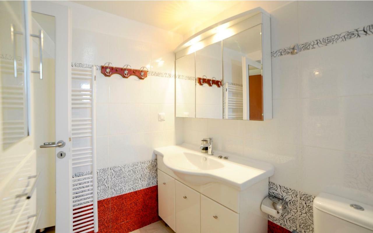 Holiday home Busho