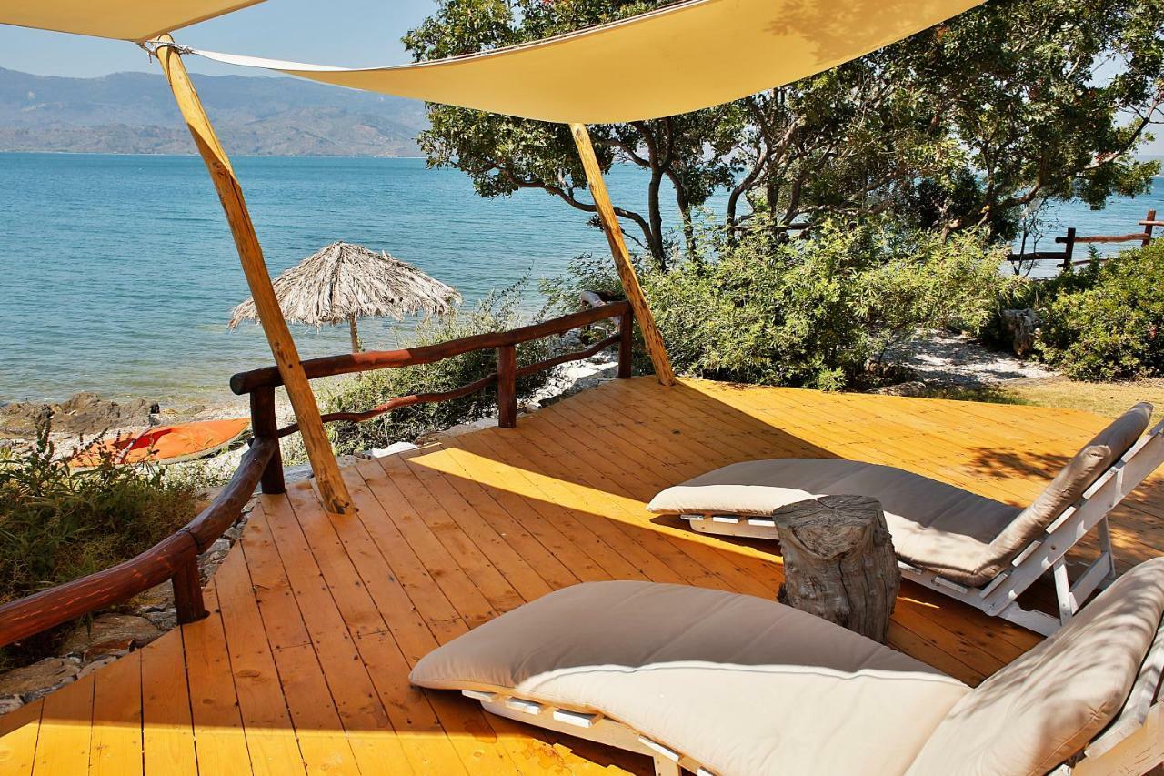 Front Melani * Mytilene