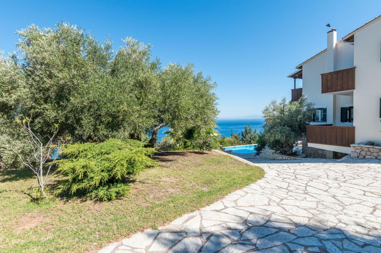 Niriis Villa