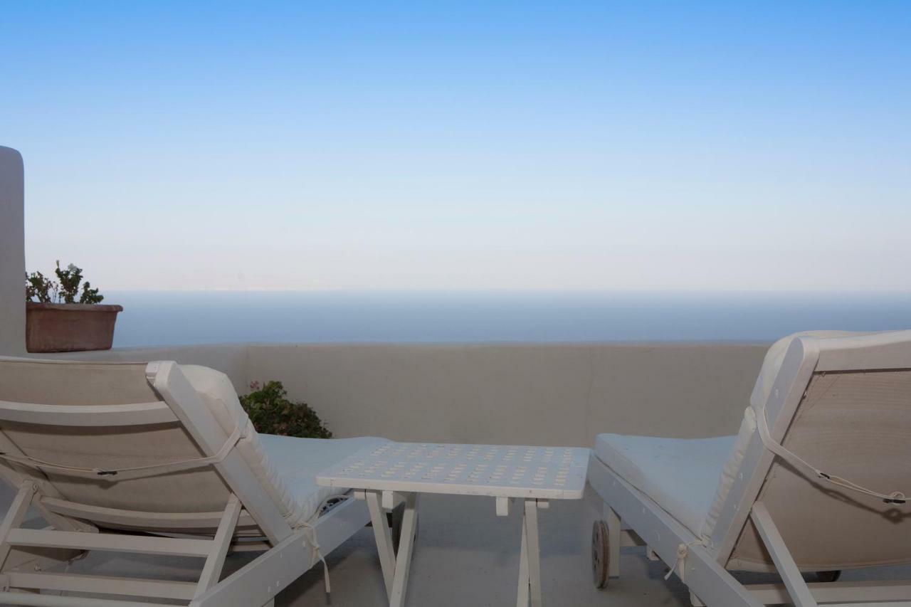 Art Exogonia Santorini * Exo Gonia