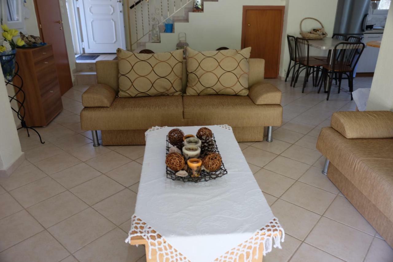 Holiday home Billias House *